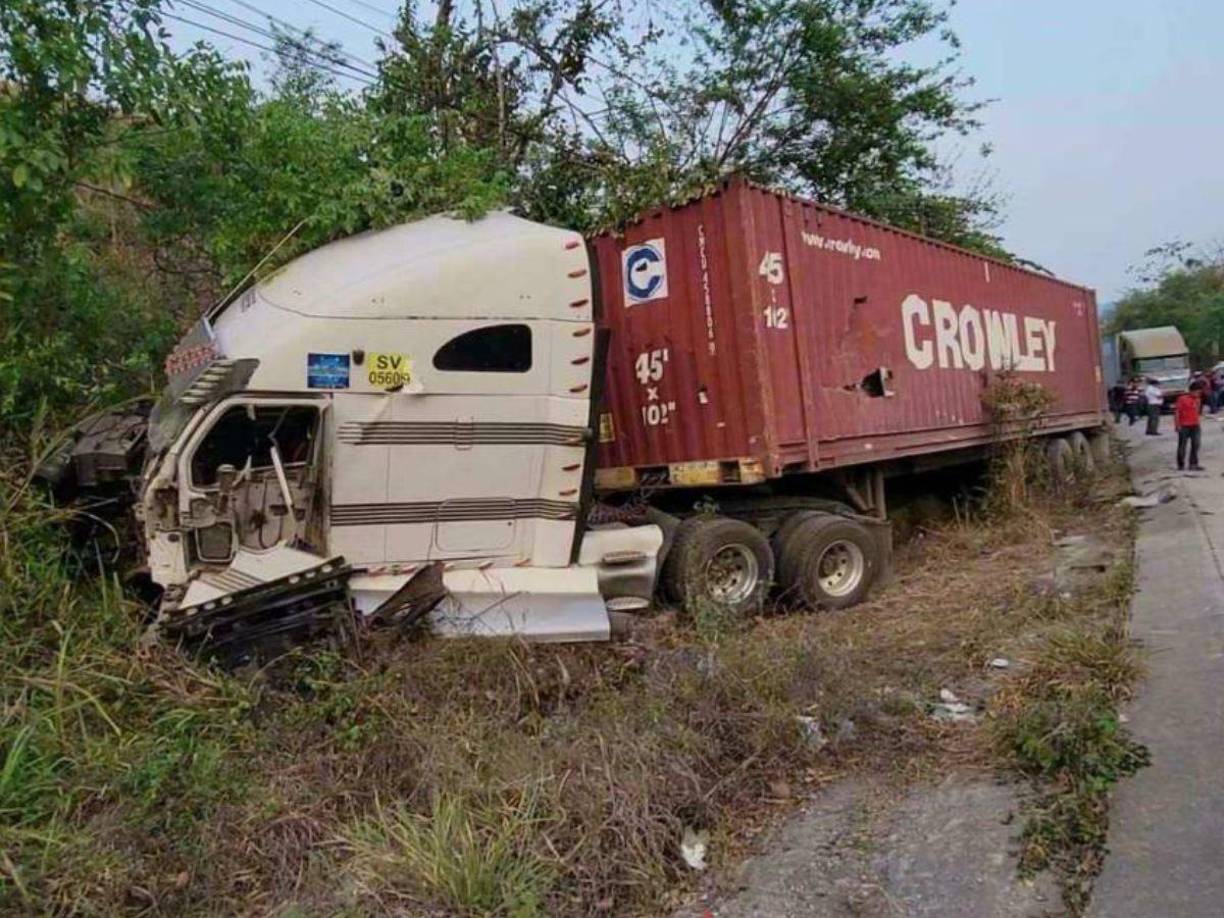 Manuel de Jesús Mejía, exdiputado y dueño de la volqueta en que viajaban las ocho víctimas mortales el jueves 19 de abril, denunció que el fin de semana fue entregado el pesado auto que provocó el accidente. 