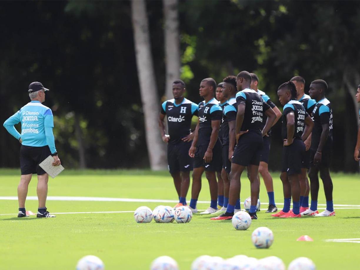 Para este microciclo, Reinaldo Rueda decidió cambiar de esde y trasladó sus trabajos por primera vez en San Pedro Sula.