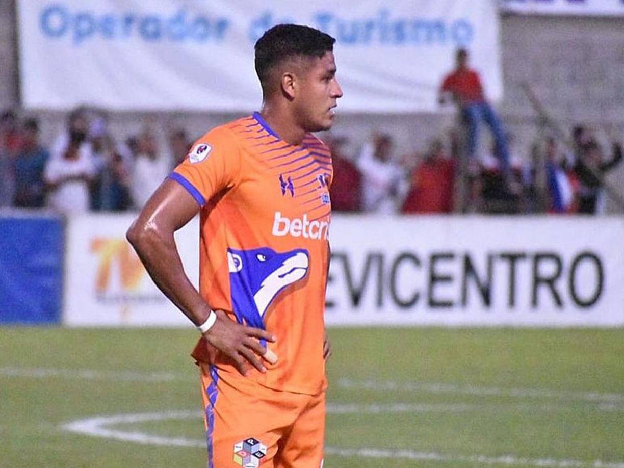 William Moncada: El delantero no sigue en la UPN de cara a la próxima temporada ya que ascenderá de rango en la Policía Nacional.