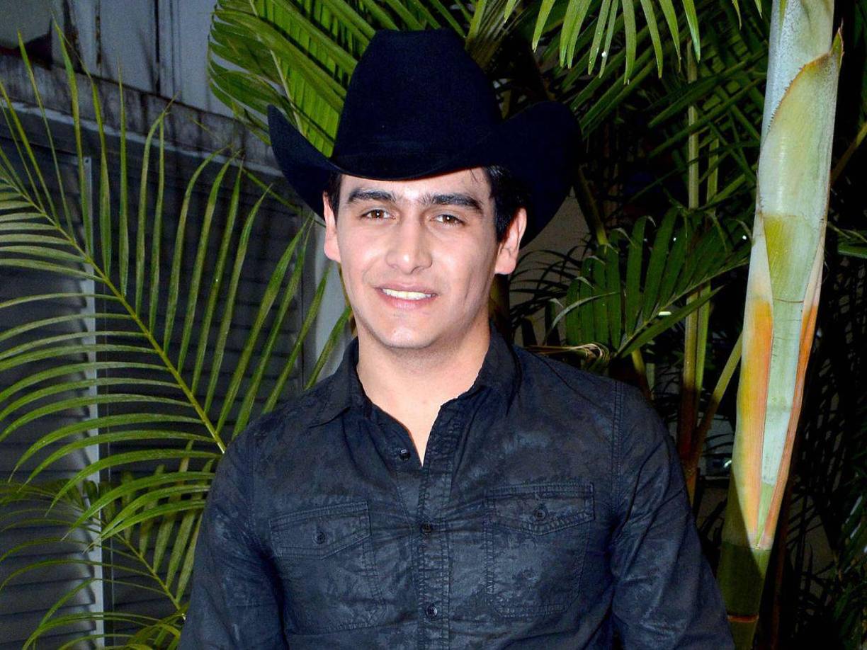 Julián Figueroa murió a sus 28 años de un infarto y fue encontrado inconsciente el 9 de abril en casa de su madre en México, informaron sus seres queridos.