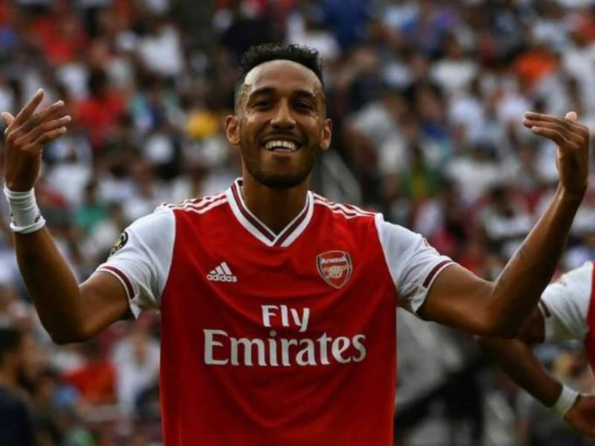 Pierre Emerick Aubameyang: El delantero tendría sus días contados como jugador del Arsenal ya que se encuentra apartado del grupo. Se menciona que el Newcastle lo pretende. 