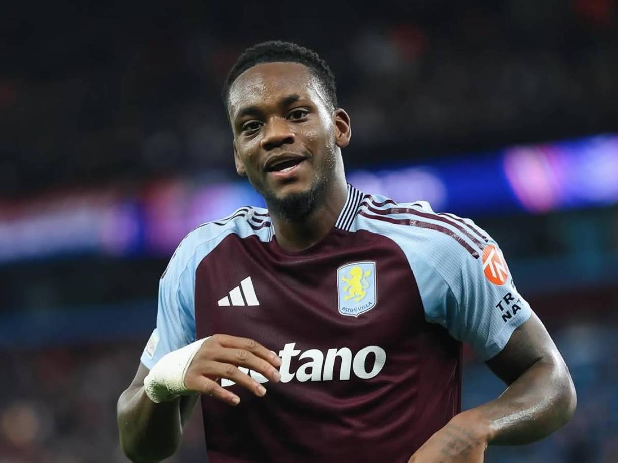 El Aston Villa ha renovado hasta 2030 al delantero colombiano Jhon Durán.