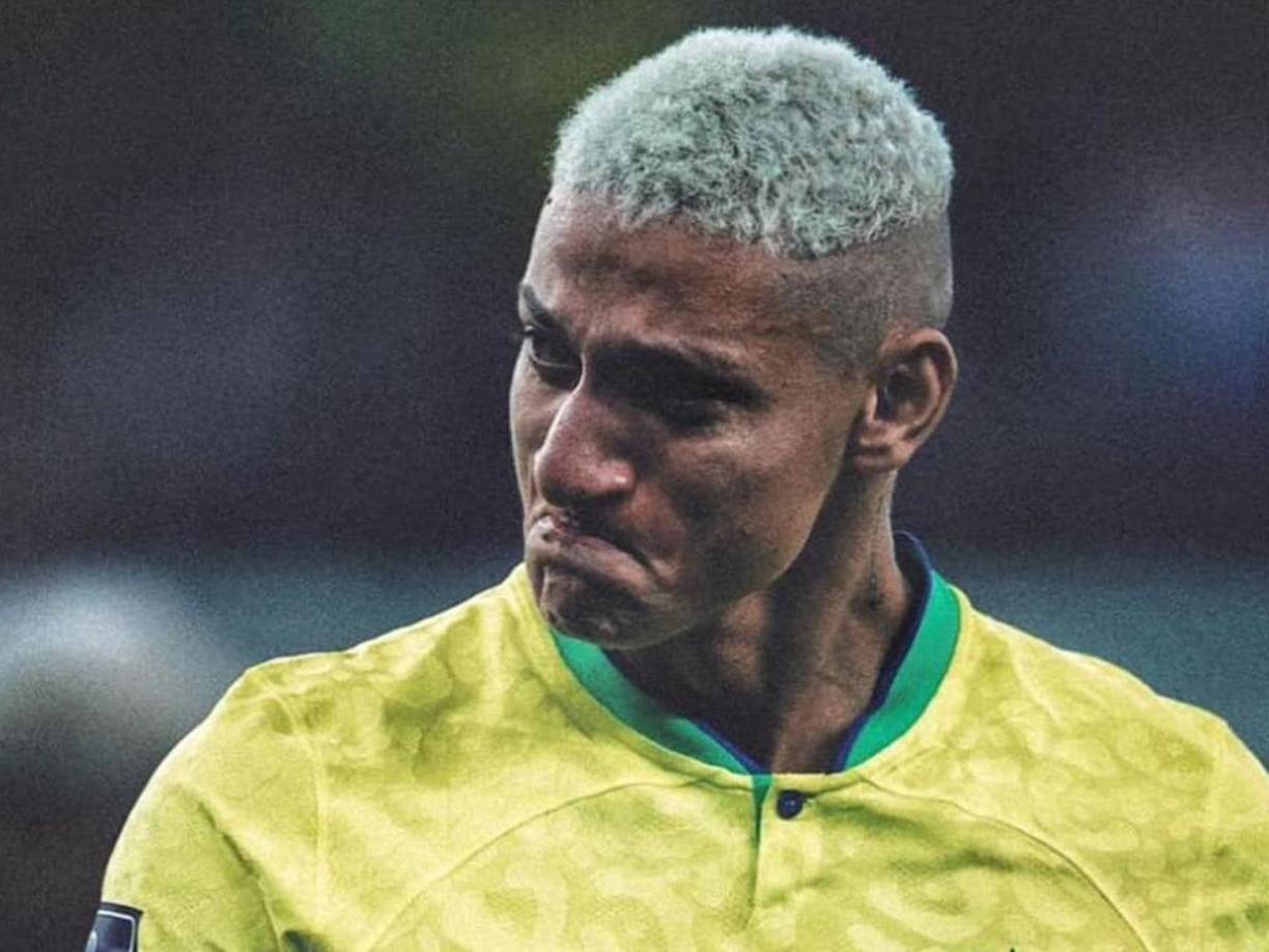 “Voy a volver y buscar ayuda psicológica, de un psicólogo, para trabajar en mi mente. Eso es todo, volveré más fuerte”, indicó el atacante brasileño.