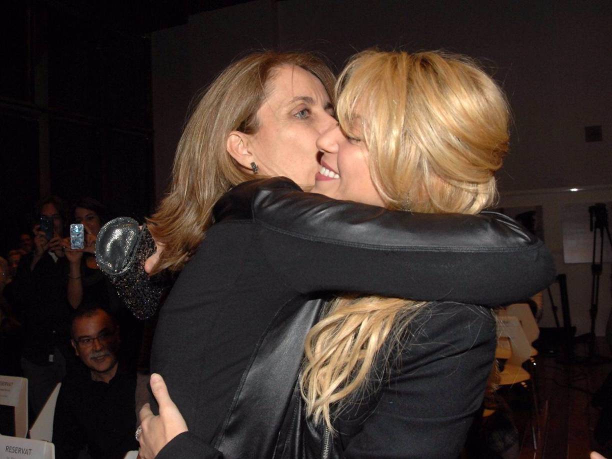 “Lo que tiene que hacer Shakira es protegerse de la mala vibra de la mamá y el papá de Piqué”, detalló.