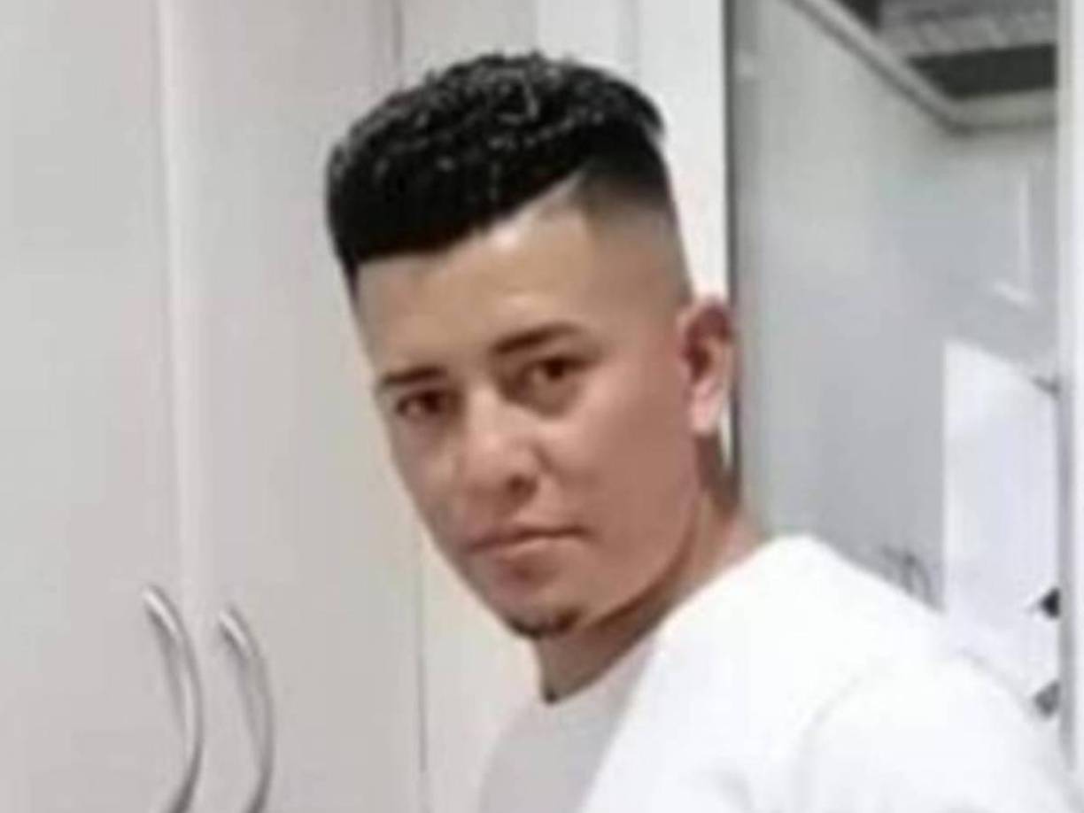 Tras varios de trabajo, Nelson Granados le dejó el jardín impecable a la casa de Eduardo Camavinga, volante del Real Madrid.