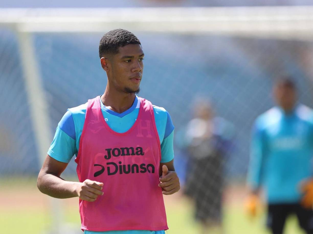 Aarón Zúniga fue legionario en su momento ya que formó parte del Chicago Fire de la MLS. 