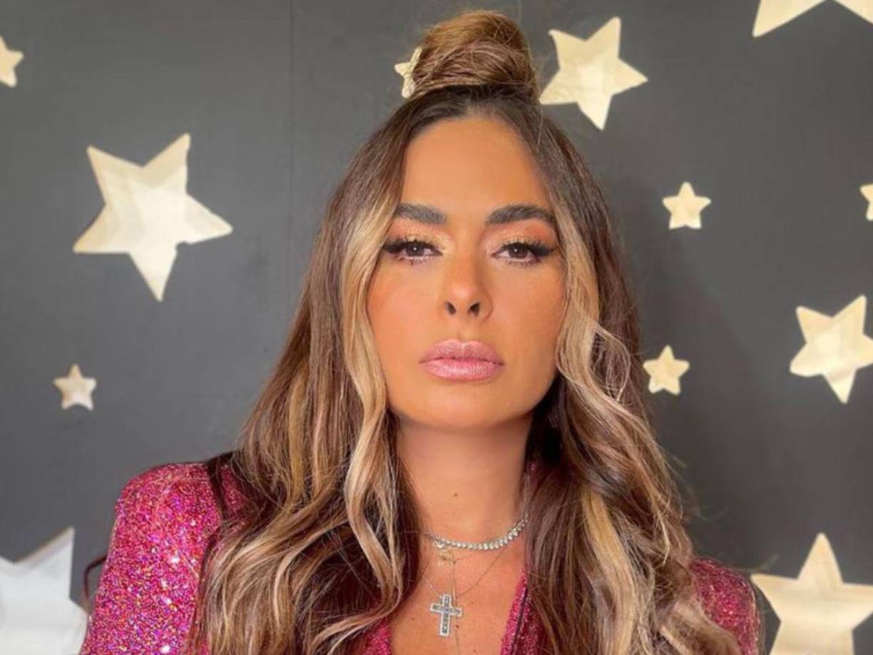 “He tenido acercamiento de mujeres hacia a mi y yo te voy a decir una cosa, después de haber visto Élite, creo que me equivoqué de generación porque sí me hubiera encantado”, expresó.