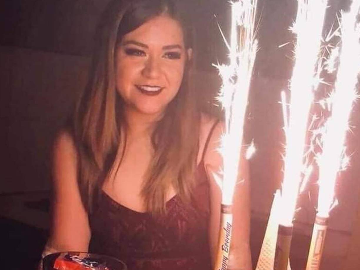 Ambos jóvenes quedaron en reunirse ya que Oliver le estaba cobrando un dinero que le había prestado.