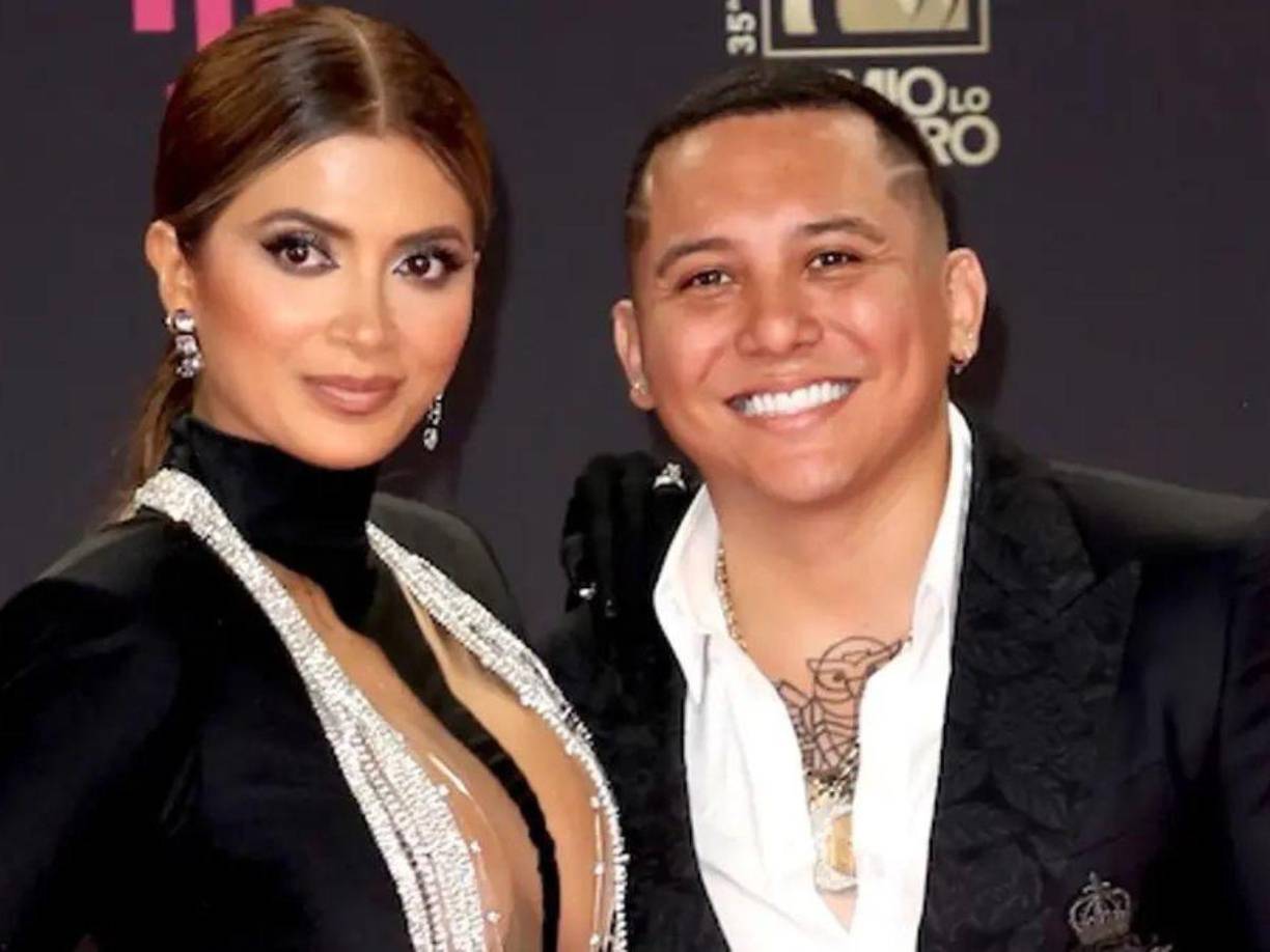 Edwin Luna puso los reflectores sobre su esposa, Kimberly Flores, quien fue dada por muerta debido a un desconcertante mensaje que el líder de La Trakalosa de Monterrey compartió en Instagram las primeras horas del 12 de agosto.