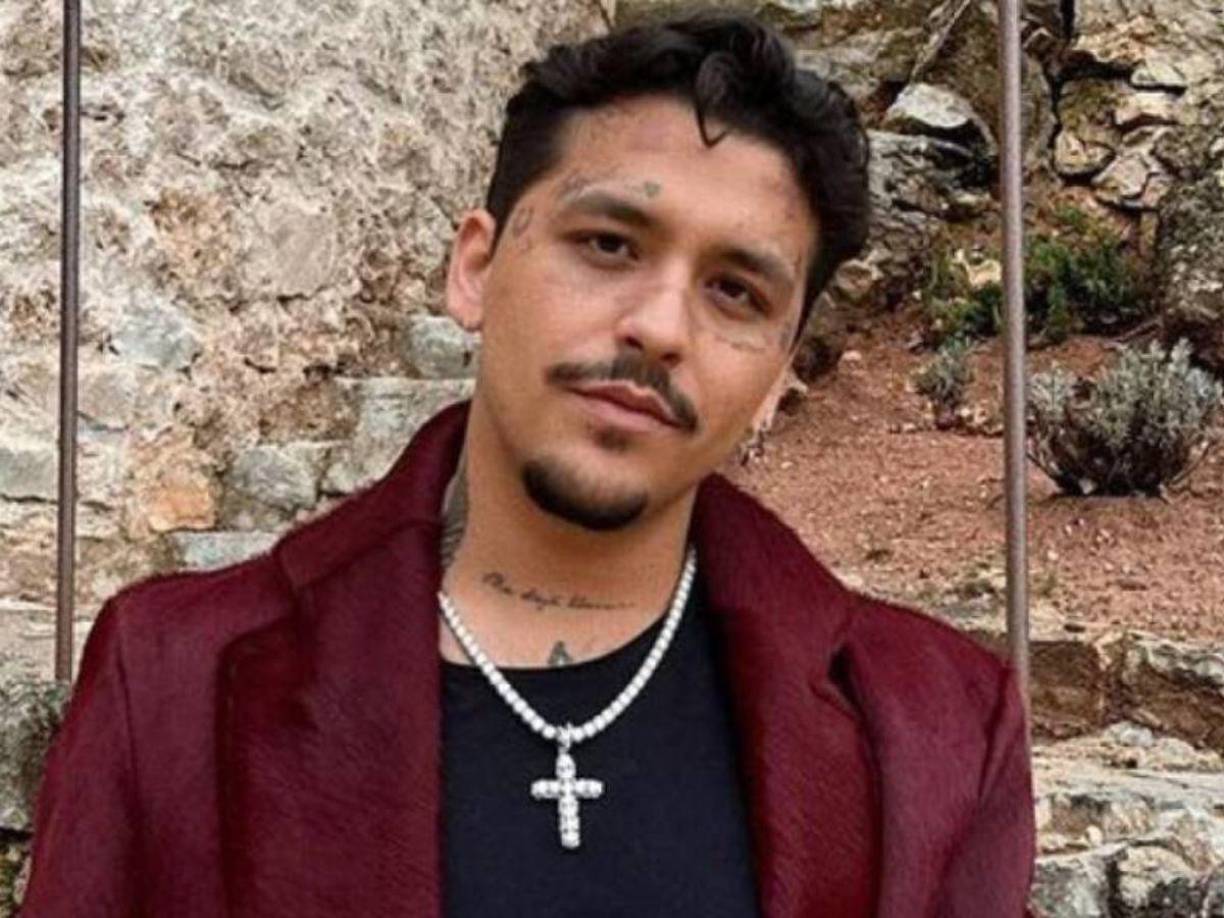 Además, el cantante mencionó que las declaraciones a menudo se sacan de contexto: “A veces las cosas se salen de contexto y demás. La realidad es esa: ella sí sabía que yo estaba con Ángela. Incluso le pedí, oye, por favor, puedes decir que nunca fui infiel porque la gente está hablando mi... y ahí fue, porque yo creía que iba a haber algo de cordialidad y de manejar de ser papás y ser amigos, y a veces no funciona como uno quisiera”.