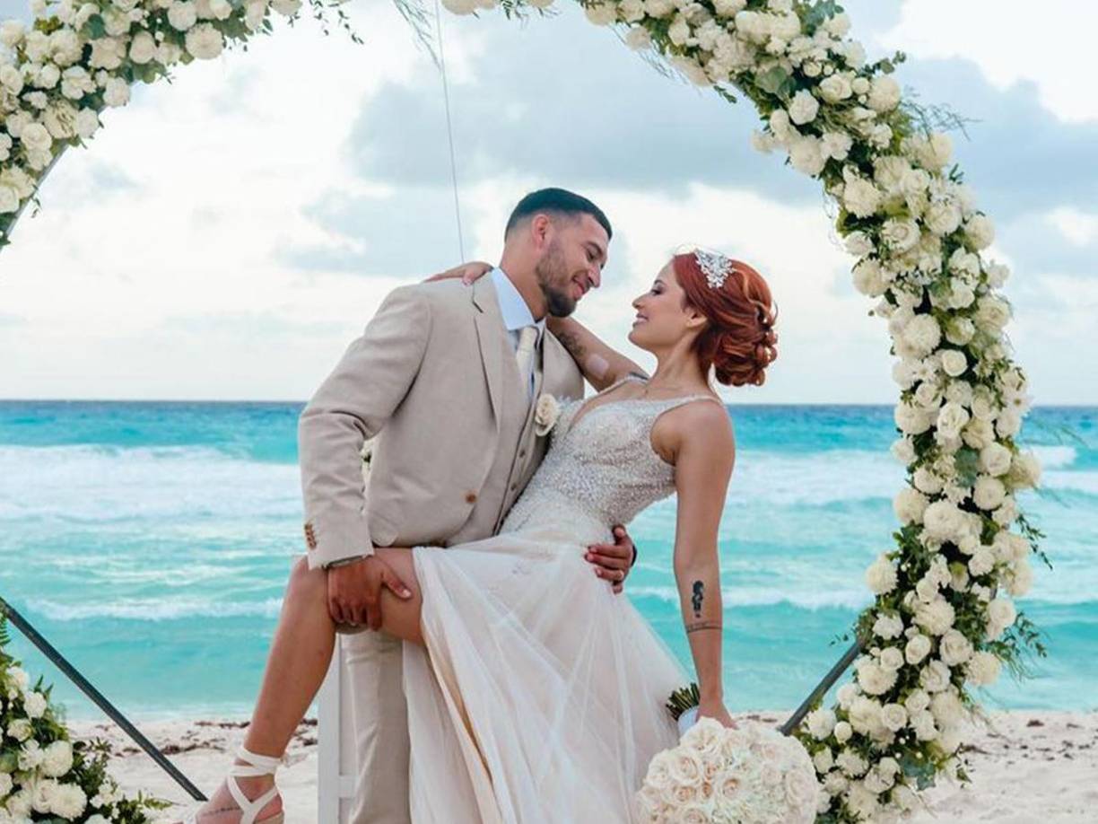  Debido a esto, el fiscal de distrito de Luque, Jorge Escobar Lara, giró una orden de aprehensión en su contra con fines de extradición para que responda ante la justicia paraguaya.