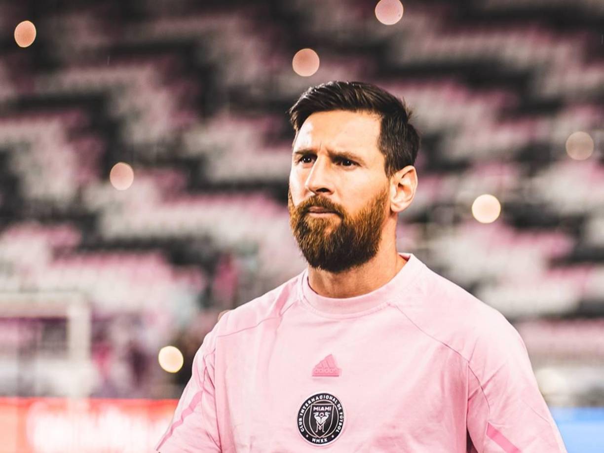 La novedad de la propuesta es que le darían al capitán de la Selección Argentina la opción de jugar durante los primeros meses del año 2026en un club europeo. 