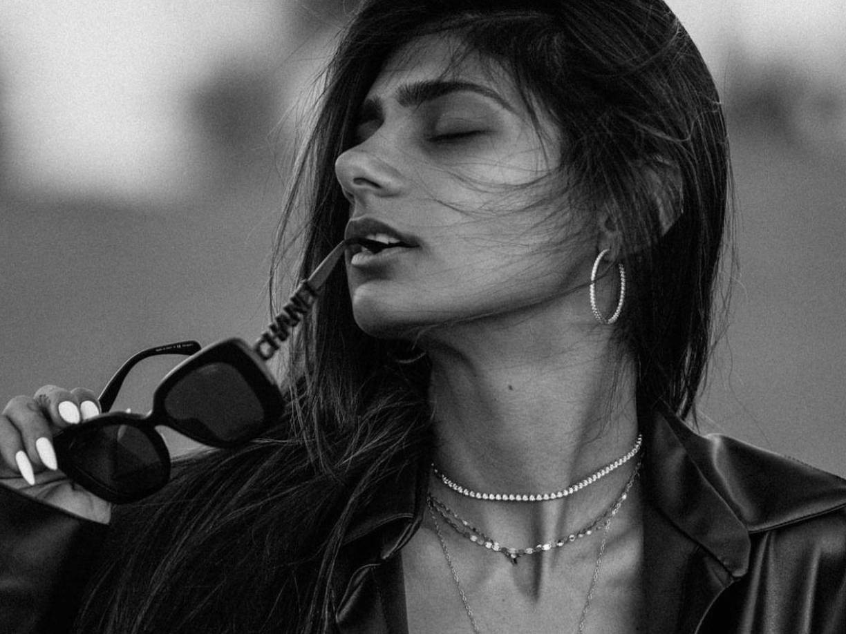 Su religión era musulmana debido a sus raíces, pero siendo una niña, con sólo nueve años, su familia se mudó a los Estados Unidos, y posteriormente se convirtió al cristianismo.