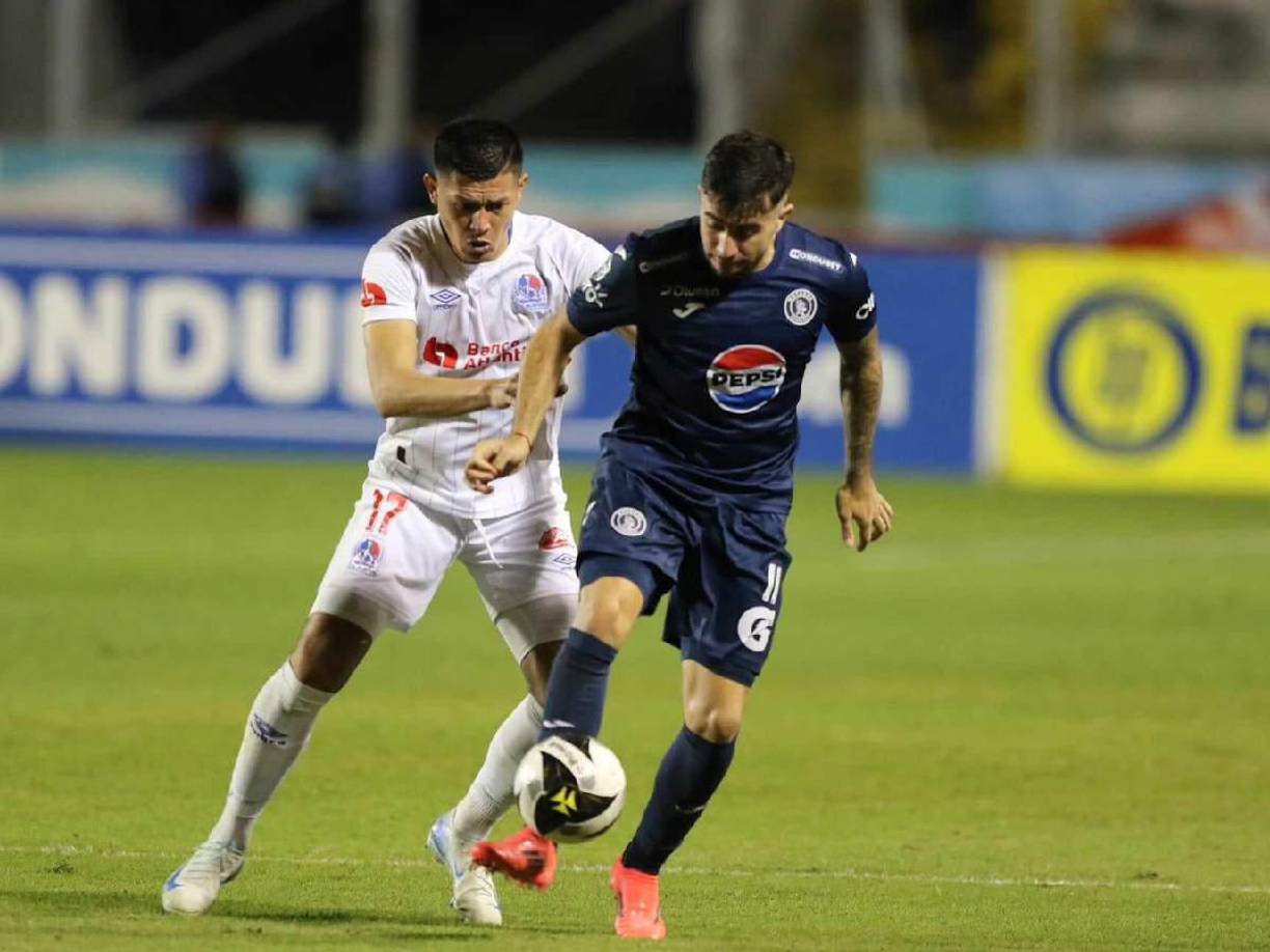 Defensa: Jonathan Paz, defensor central merengue señalado por la mano polémica en la final de ida, arrancaría en el 11 inicial.