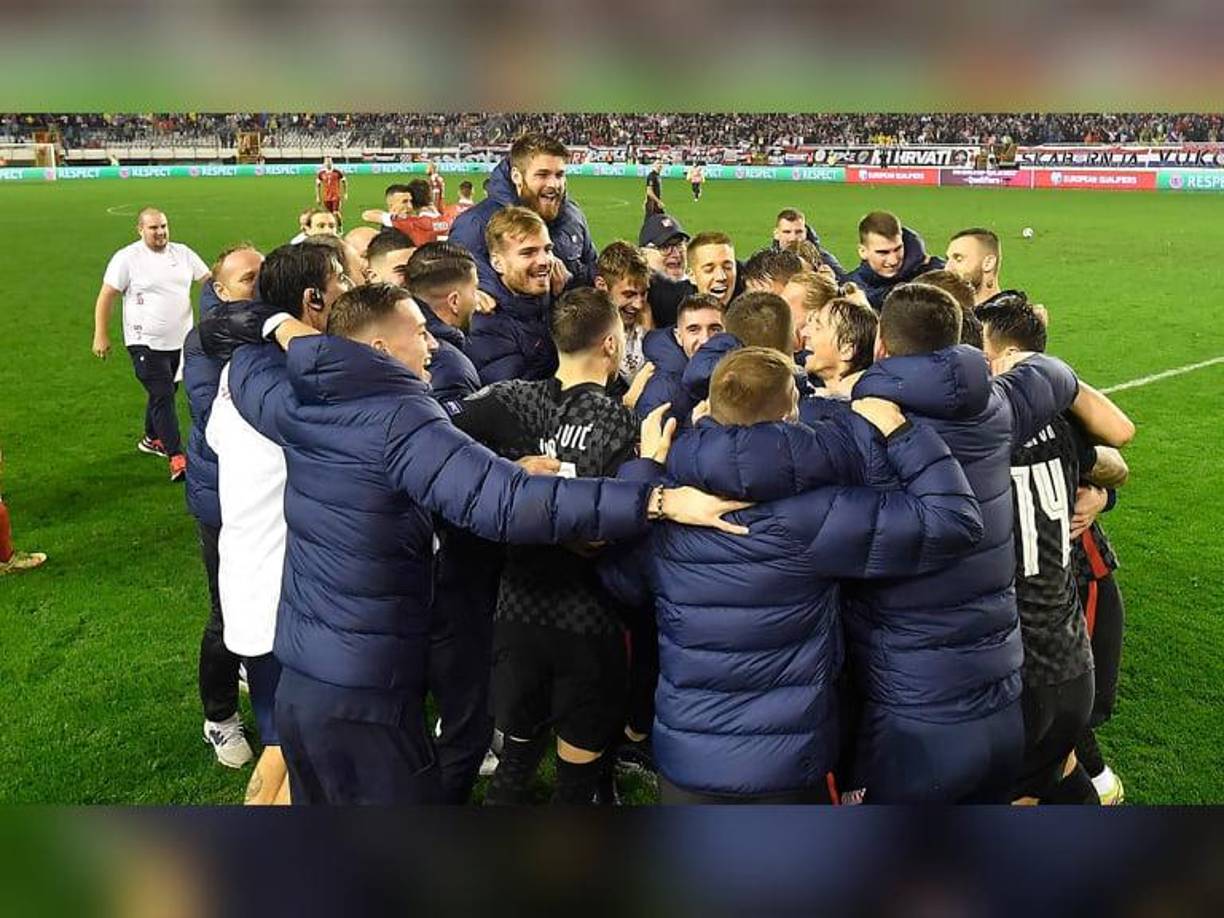  Croacia: Luka Modric volverá una vez más a jugar en la Copa del Mundo luego de que un gol a diez minutos de que se acabe el partido contra Rusia los hiciera ganar 1-0.