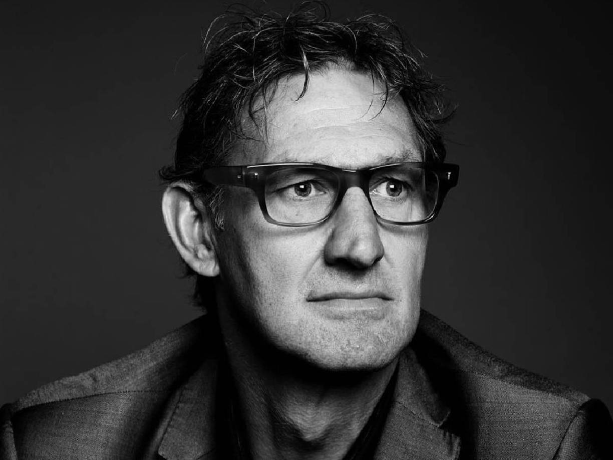 En la Premier League han pasado grandes leyendas y para el Arsenal el nombre de Tony Adams no pasa desapercibido.