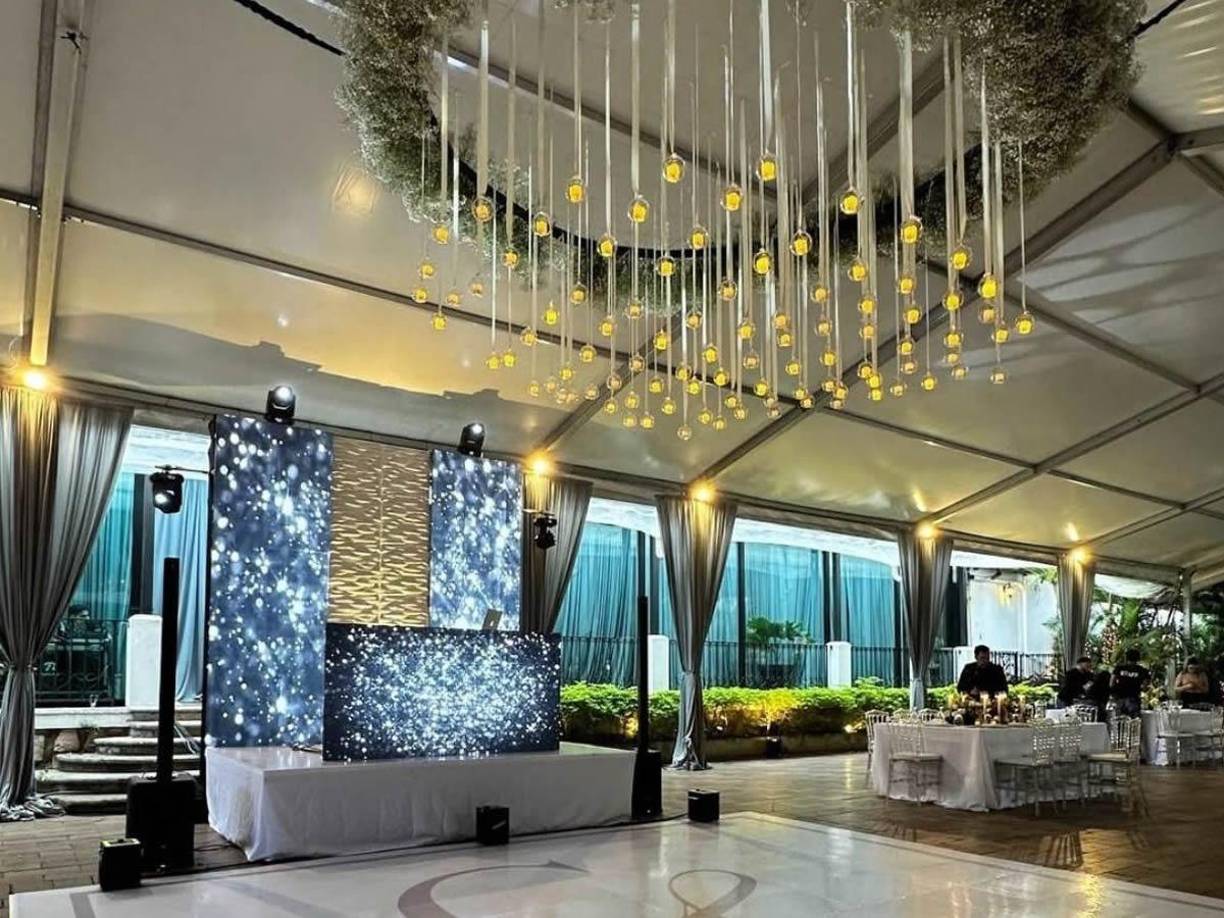 La boda de Carlos Pineda y Daniela Hernández se realizó en Hacienda El Trapiche Tegucigalpa.