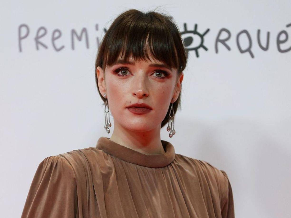 Y la actriz española Susana Abaitua (Arantxa Oyamburu).