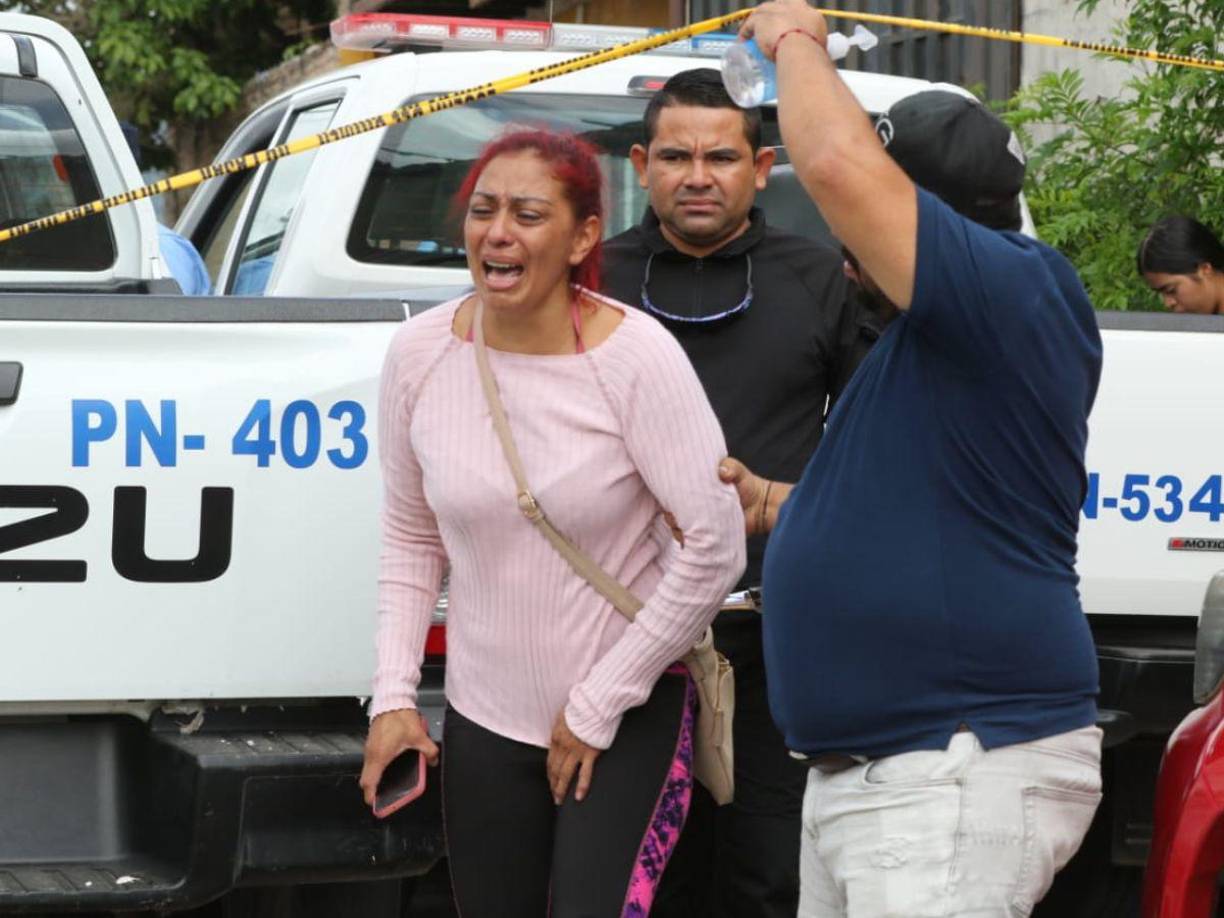El crimen y la violencia enluta una familia hondureña más, esta vez, una madre pierde a su hijo tras ser asesinado de 50 balazos en Tegucigalpa, zona central del país.