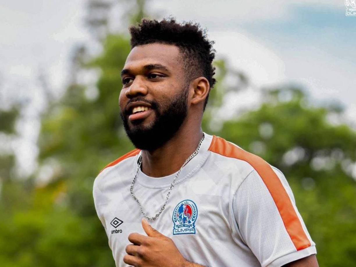 Jorge Benguché: El delantero podría salir del Olimpia cedido a préstamo a la UPN. Los Lobos confirmaron que es uno de los tres futbolistas que le han pedido al cuadro olimpista.