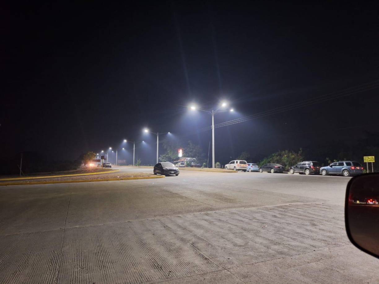 La inversión realizada por SAN en la iluminación del bulevar hacia el Villeda Morales y la aduana La Mesa fue de cinco millones de lempiras.
