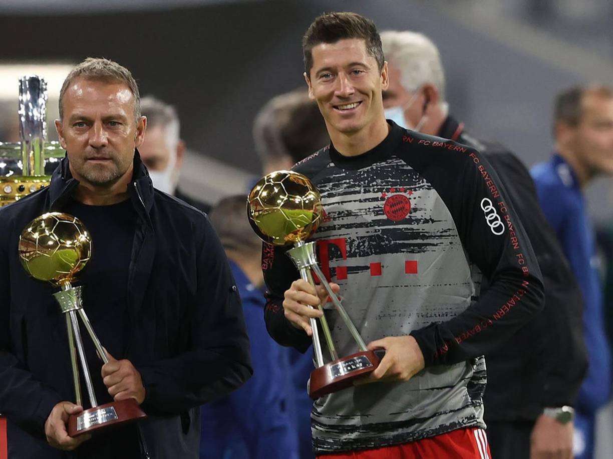 Hansi Flick se reencontrará en la Ciudad Condal con Robert Lewandowski, con el que fue campeón de Europa y Gündogan, al que dirigió en la selección alemana. 