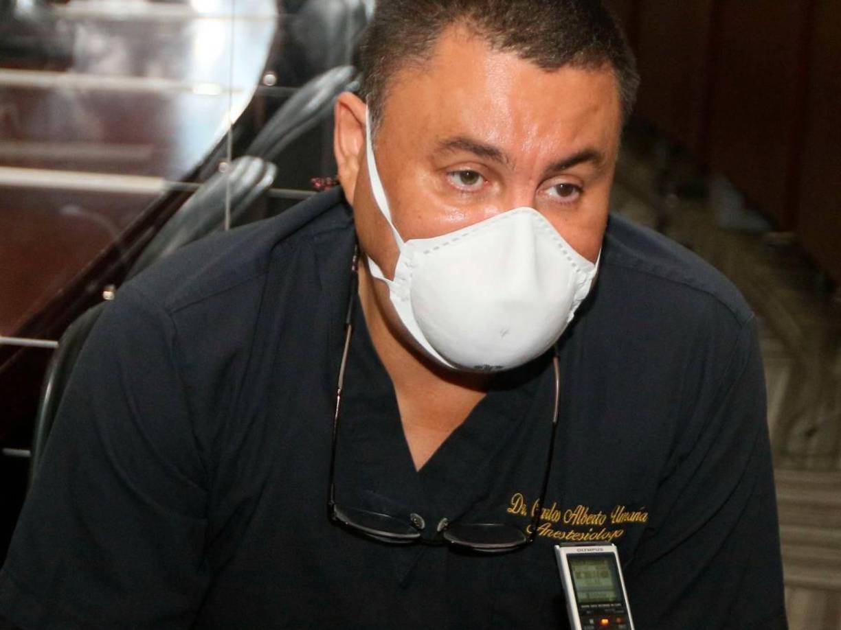 “Estoy golpeado, no puedo conducir, estoy excusado en las sesiones del Congreso Nacional, mi suplente me representará”, dijo.