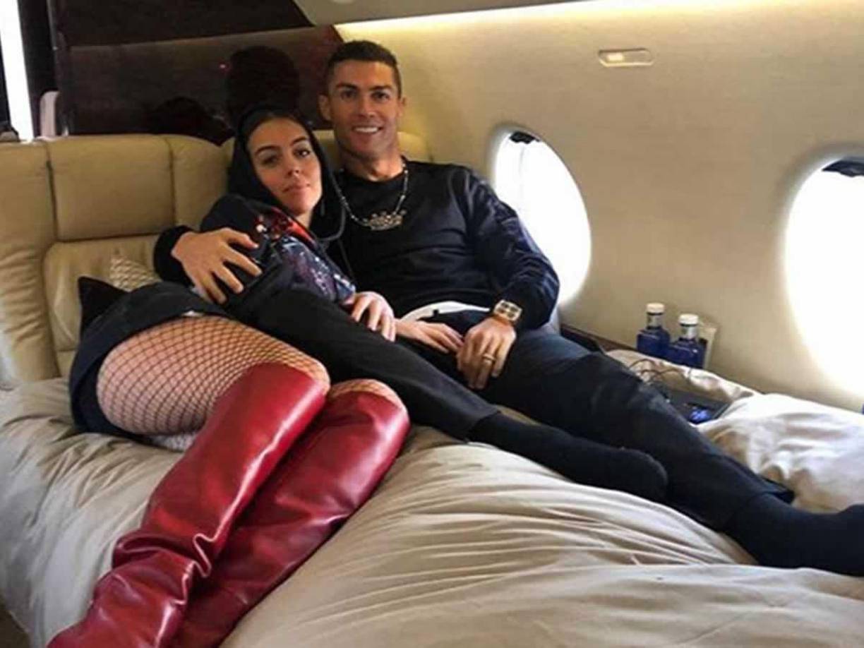 Cristiano y Georgina han formado una familia de siete miembros y no solo han unido sus caminos románticamente a lo largo de los ocho años que llevan juntos, sino que económicamente también han creado un patrimonio común.