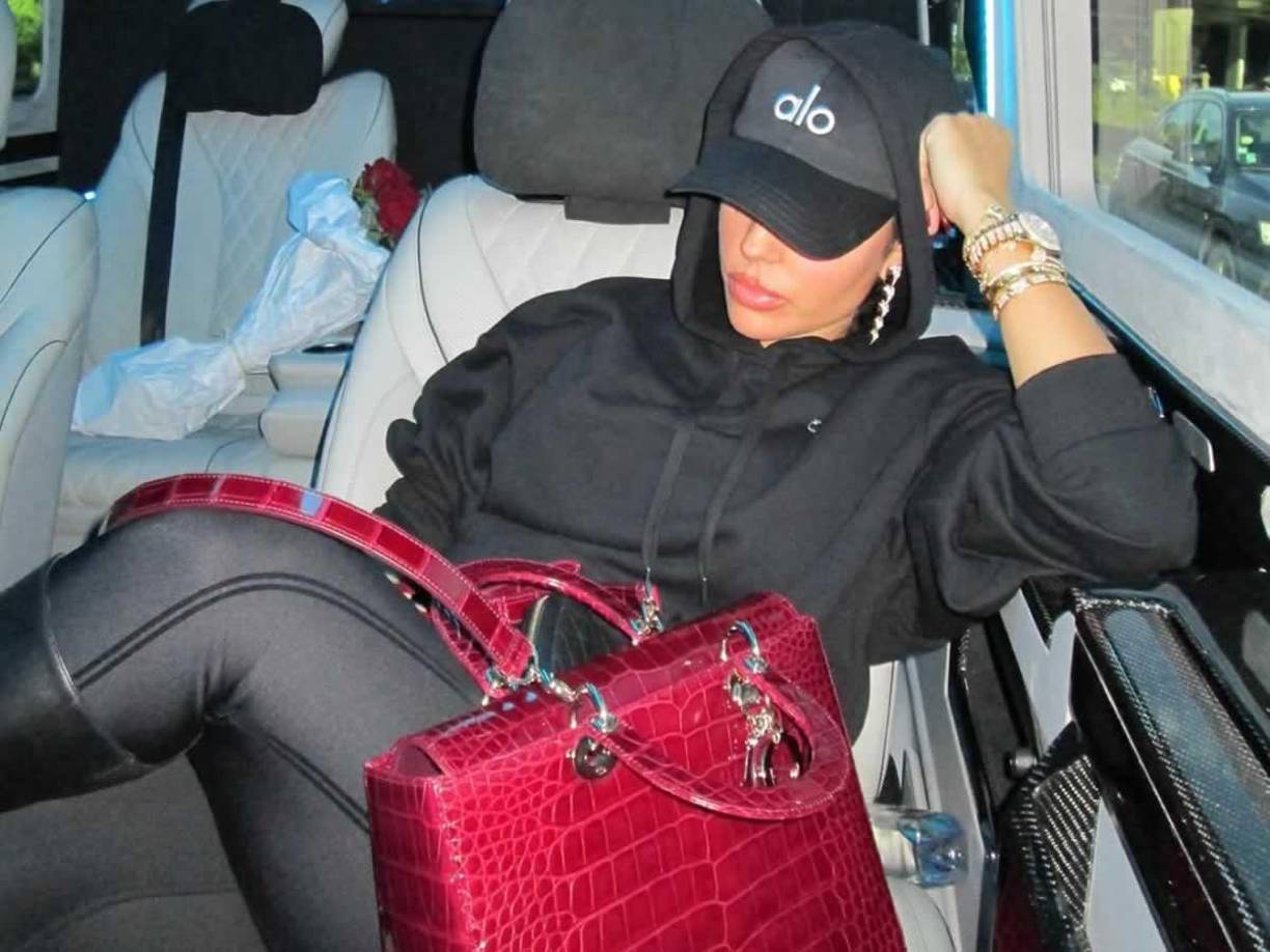 La salida de Insparya coincide con el crecimiento de la marca personal de Georgina Rodríguez, quien ha consolidado su presencia como modelo y figura pública.