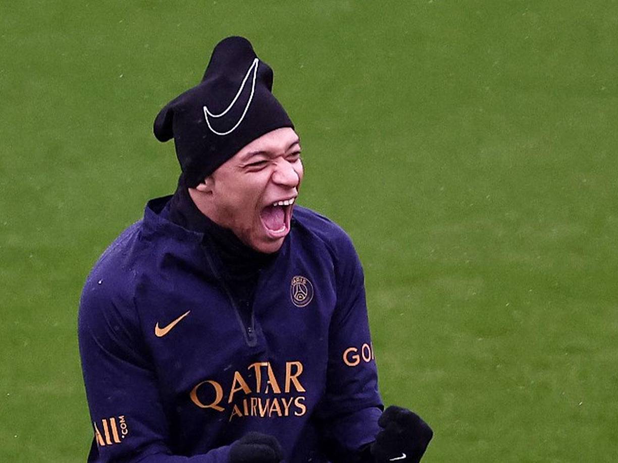  Al encontrarse dentro de los últimos seis meses de su contrato en vigor con el PSG, las leyes deportivas le permiten a Mbappé negociar e incluso firmar por otro club. 