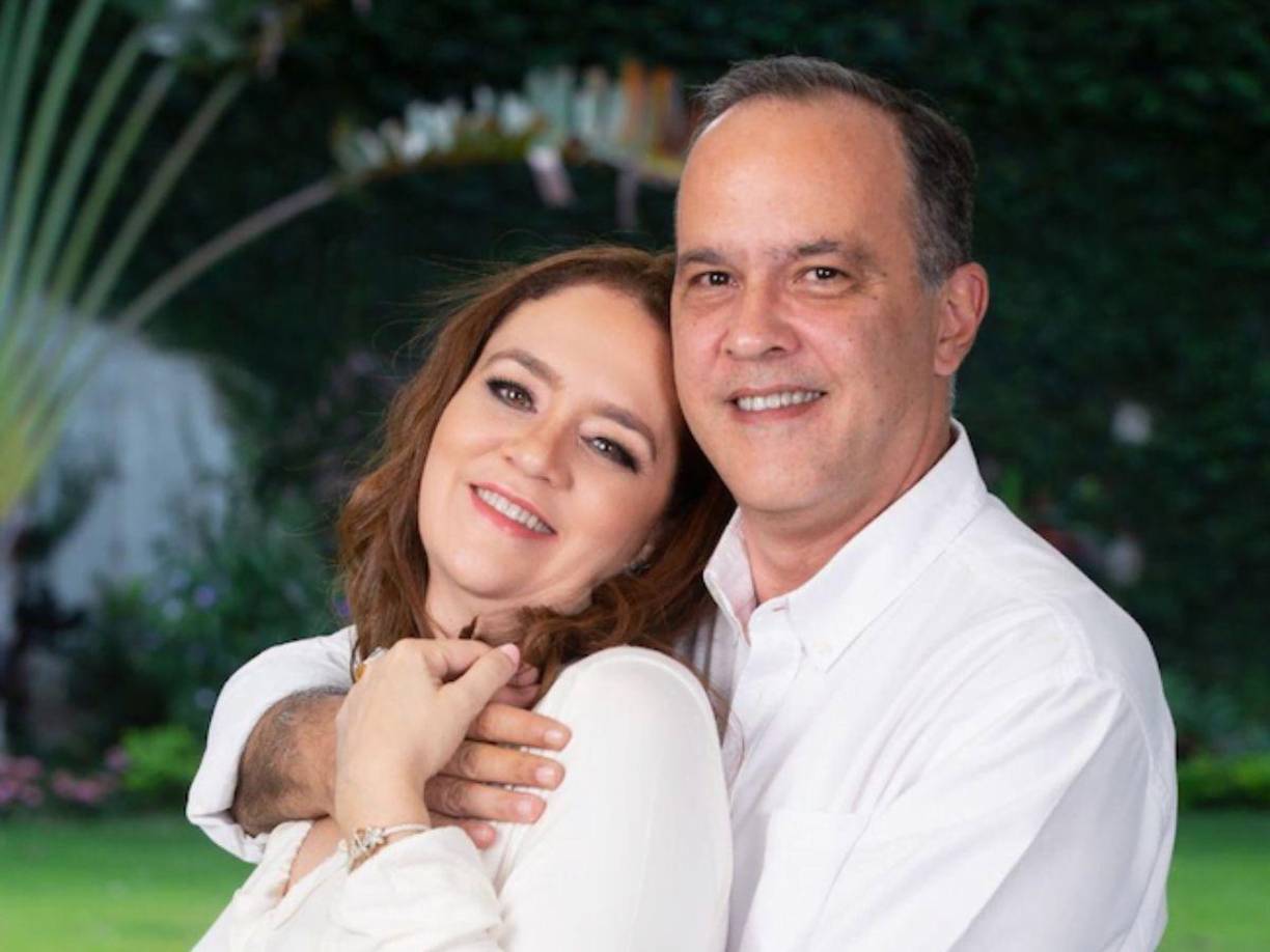 La policía nicaragüense acusó el viernes a la directora del certamen Miss Nicaragua, Karen Celebertti, a su esposo y a su hijo por los delitos de “traición a la patria”, “conspiración” y “crimen organizado”, casi dos semanas después de que el país centroamericano se alzó con la corona de Miss Universo.