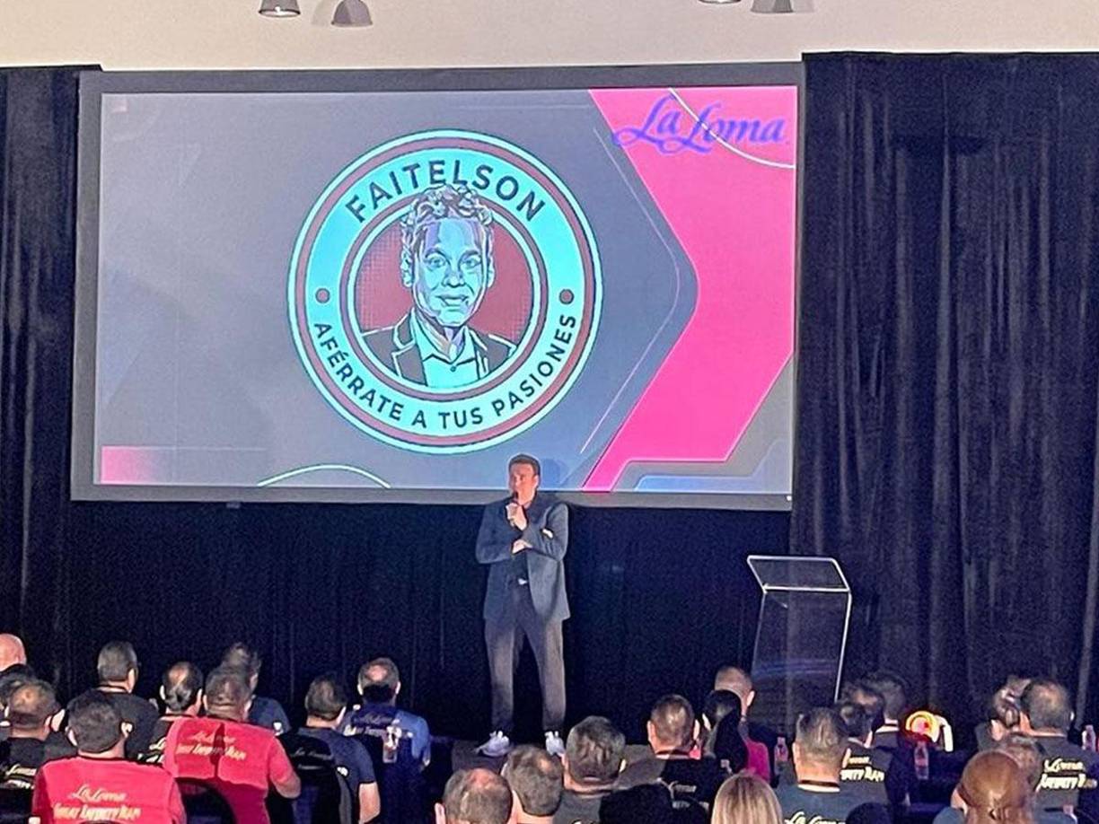 Faitelson se dio a conocer con su cobertura del del Mundial de México 1986, también le dio especial cobertura a los<b> Juegos Olímpicos de 1988.</b>