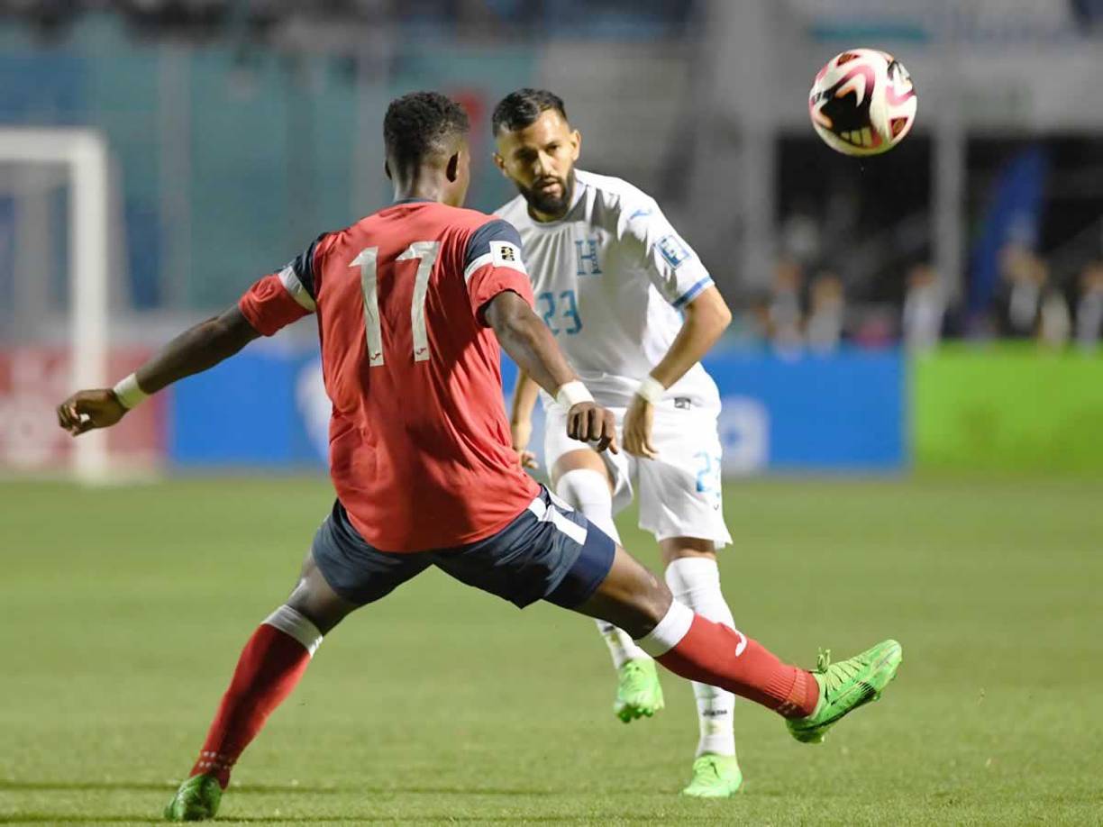 VOLANTES: Jorge Álvarez apunta a ser el sustituto de Kervin Arriaga, quien no estará ante México por acumulación de amarillas.