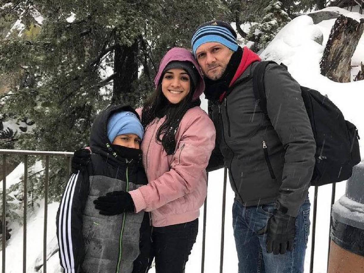 En sus redes sociales se muestra disfrutando de su vida, acompañado de su familia.