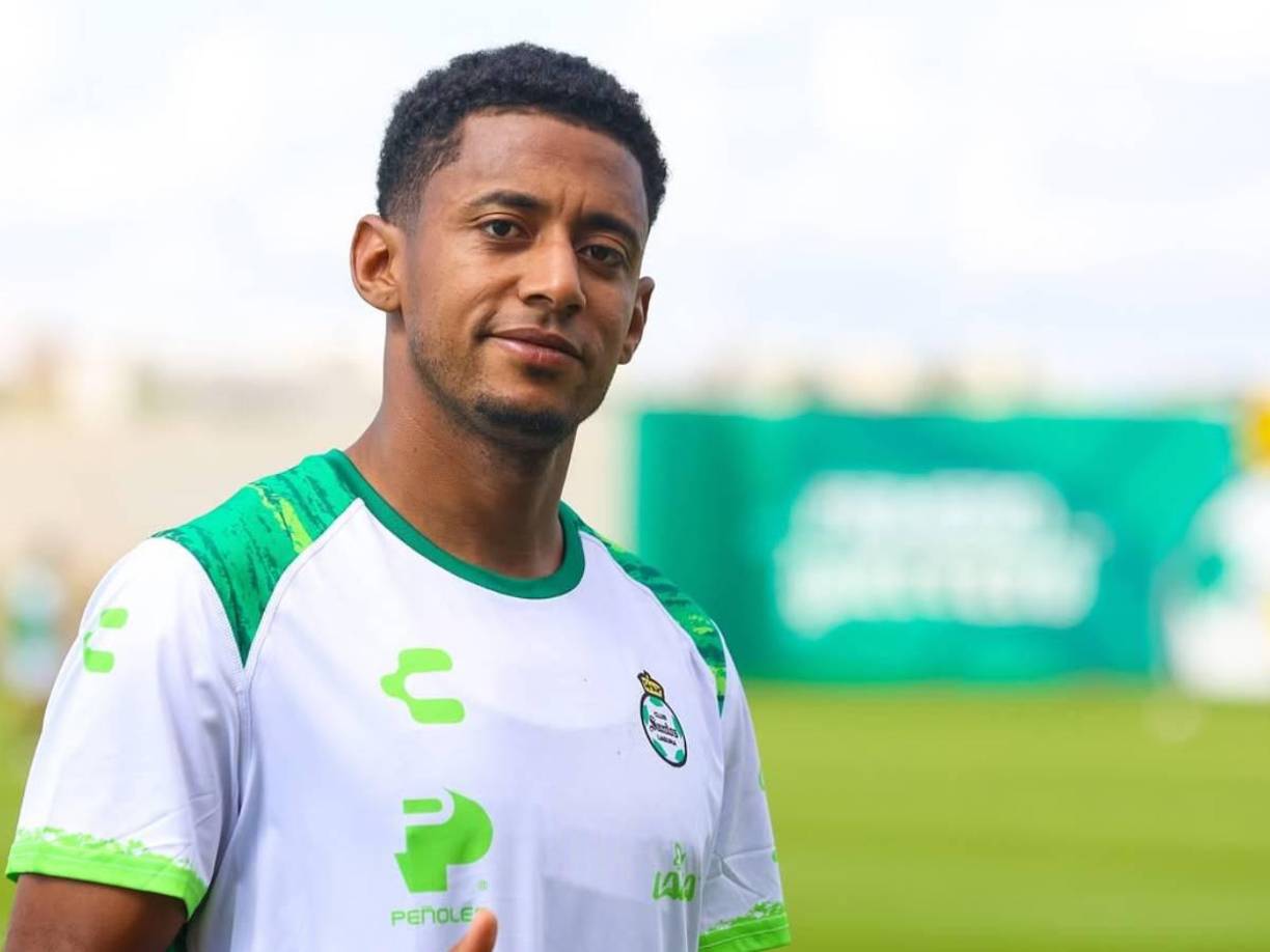 Choco Lozano no se mueve del Santos Laguna, tiene contrato vigente con el club de la Liga MX. Se encuentra realizando la pretemporada.