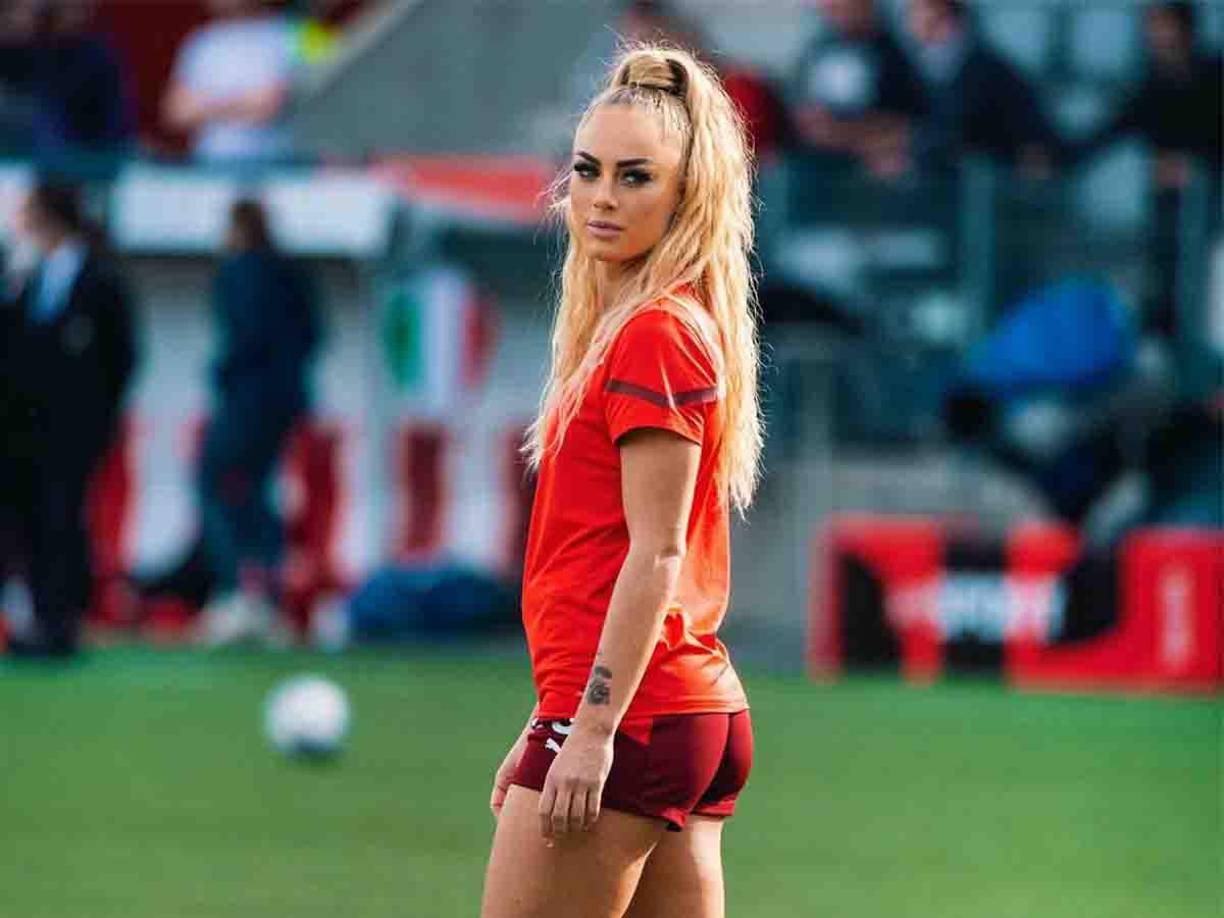 La futbolista Alisha Lehmann contó que una estrella internacional le ofreció USD 100 mil para tener relaciones sexuales.