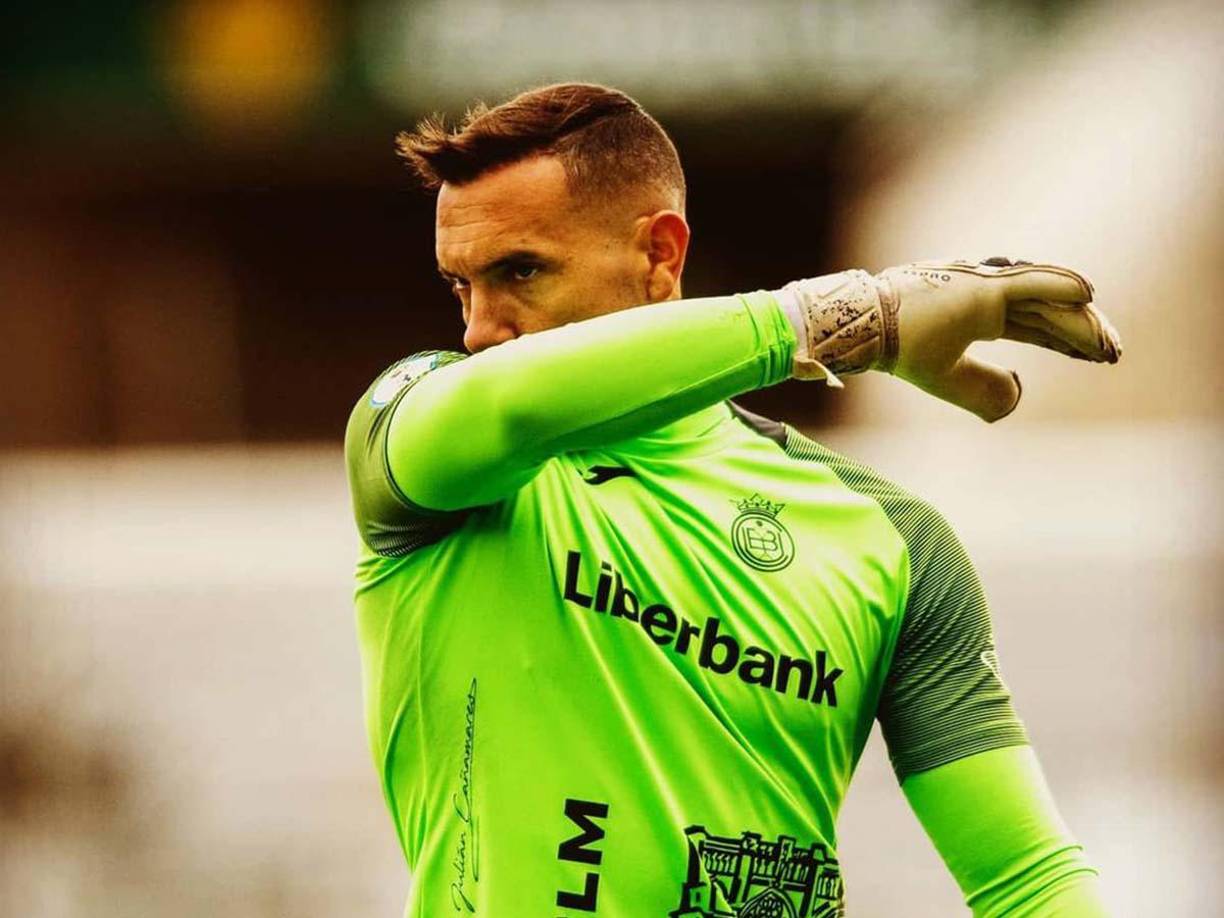 El español Sierra comentó que Wilmer Crisanto no sabía por dónde andaba metido, porque daba vueltas y vueltas y no salía del lugar a donde estaban perdidos.