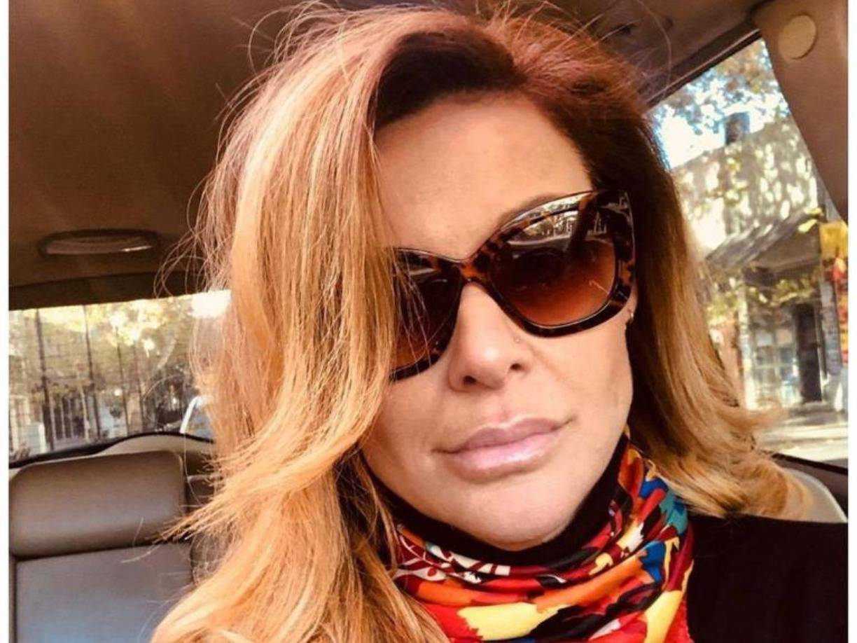 El se confirmó el fallecimiento de Jaqueline Carrieri, una exreina de belleza argentina, a los 49 años de edad. La noticia conmocionó a la comunidad de La Vendimia, específicamente en San Rafael, Argentina, donde la destacada mujer había dejado huella como Virreina Departamental en 1996.