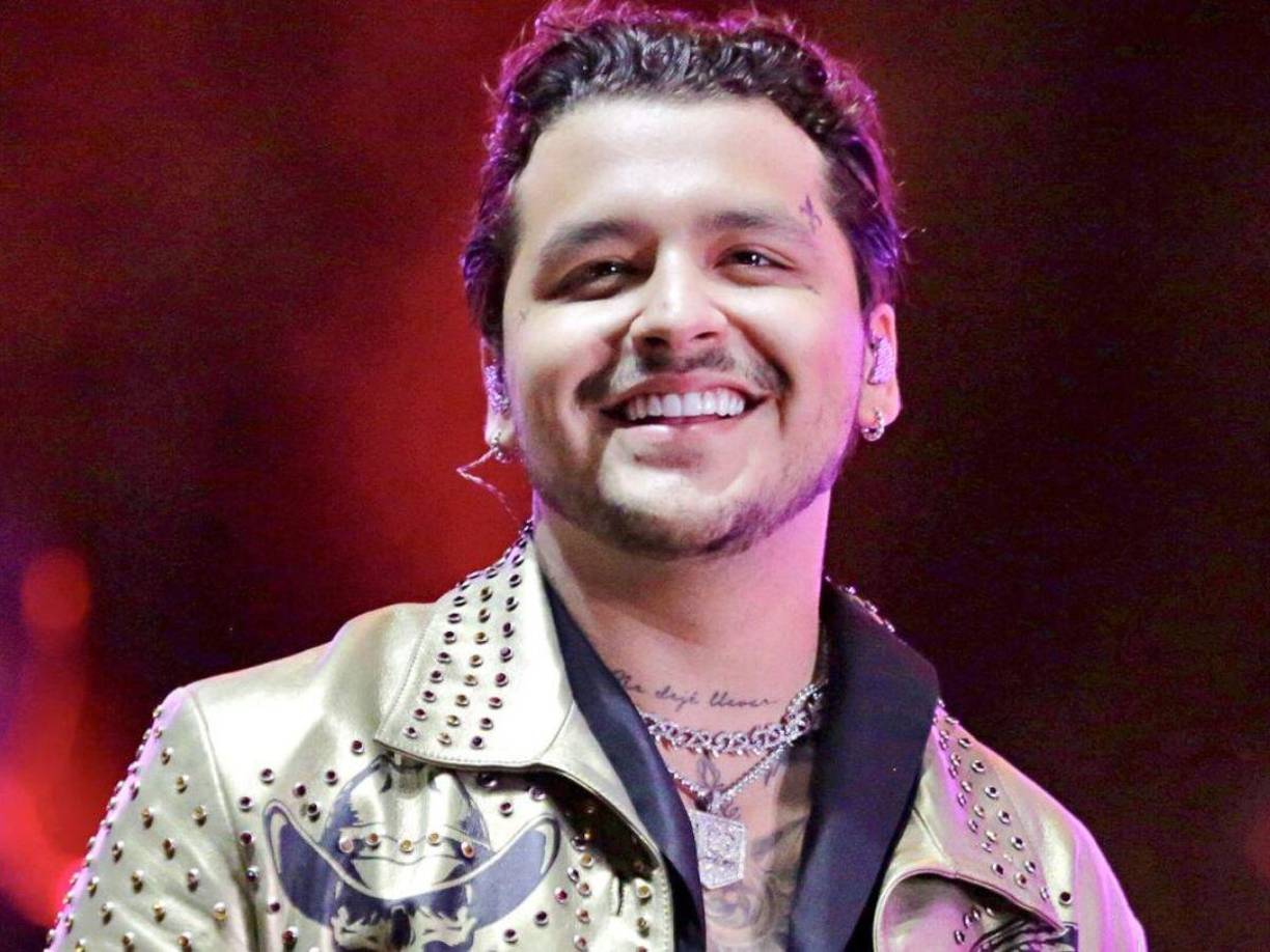 Sin embargo, los rumores no se detuvieron. En un programa reciente, Kadri Paparazzi hizo nuevas afirmaciones, señalando que, tras su hospitalización, Christian Nodal habría ingresado a una especie de retiro espiritual en Tulum por recomendación de su suegro, Pepe Aguilar.