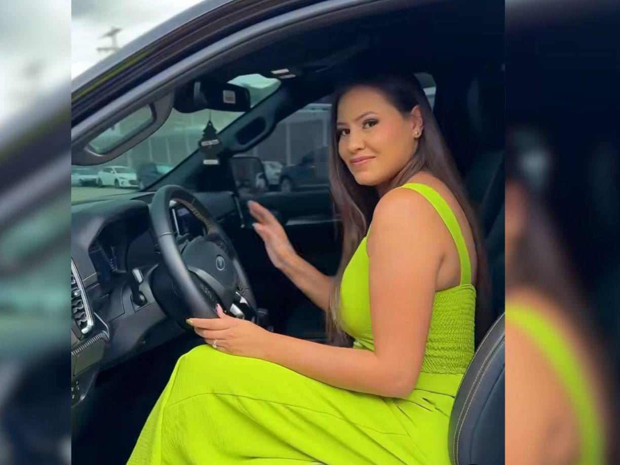 La tarde del pasado miércoles Alejandra Rubio fue sorprendida por su prometido, el capitán Javian Thompson con un lujoso carro del año. 