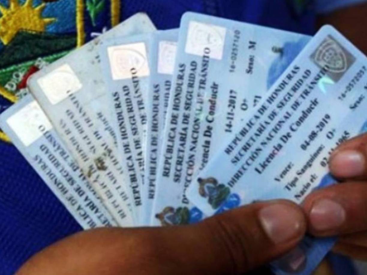 La prueba de alcoholemia se hace para determinar si el conductor anda ebrio, aunque en realidad basta con que hayas bebido un sorbo de cerveza o cualquier bebida alcohólica para que la prueba de positivo.