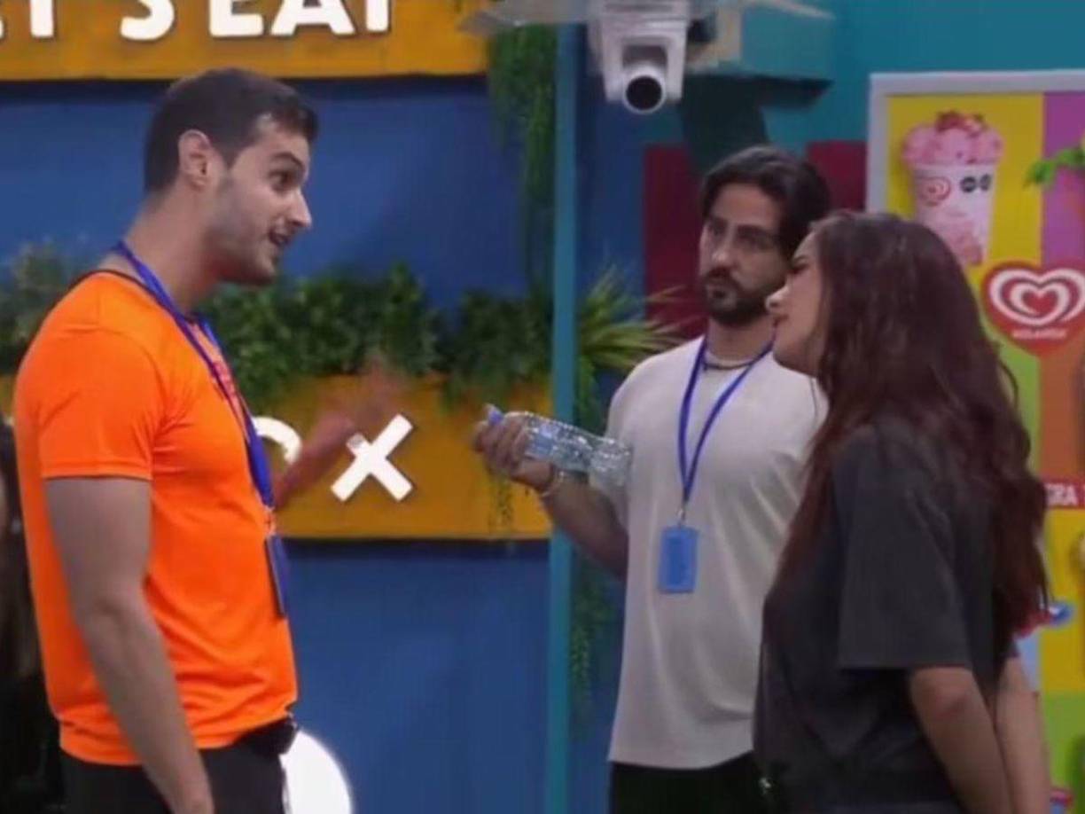 En ‘La casa de los famosos México’ dio mucho de qué hablar poe el reciente pleito de los habitantes en el que hubo declaraciones de Adrián Marcelo en contra de Gala Montes que hicieron arder las redes sociales en contra del conductor porque se metió con su salud mental.