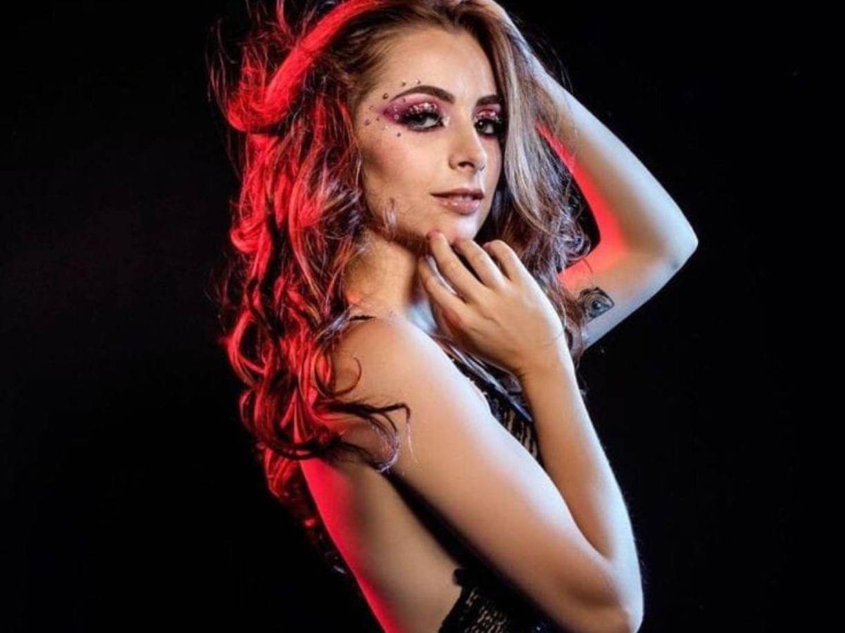 La reconocida creadora de contenido para redes sociales hace unos días subió un vídeo a sus cuentas donde expresaba lo feliz que se encontraba de a ver culminado su carrera en psicología. 