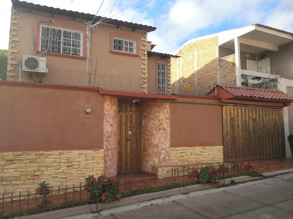 Fueron L 10,689,101.47 que Juan Carlos Bonilla Valladares no pudo acreditar una naturaleza o causa justificada, existiendo una incongruencia financiera y patrimonial con respecto a los ingresos que percibió en los últimos siete años de su carrera policial, según el MP.