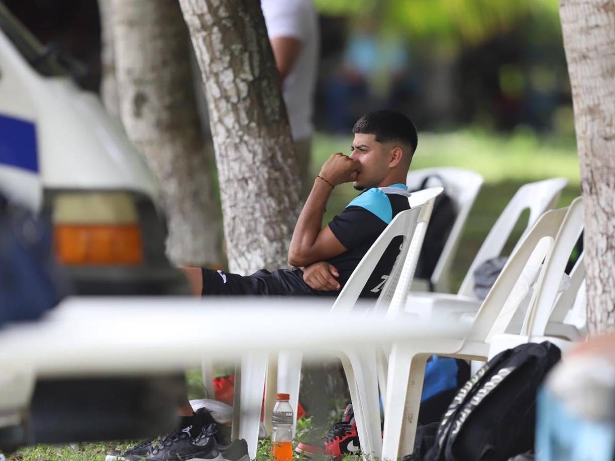 Clever Portillo no pudo entrenar en la selección de Honduras ya que se lesionó en el duelo Vida vs Marathón. 