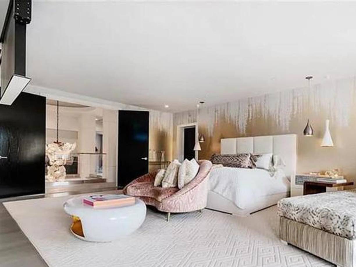 La nueva casa de Lionel Messi cuenta con <b>nueve habitaciones</b> y la suite principal. 