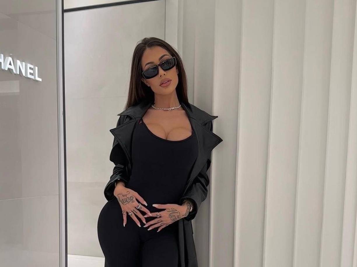 Gabriela Cavallin es una joven nacida el 31 de octubre de 2000, en Brasil. Actualmente triunfa como influencer y como DJ. 