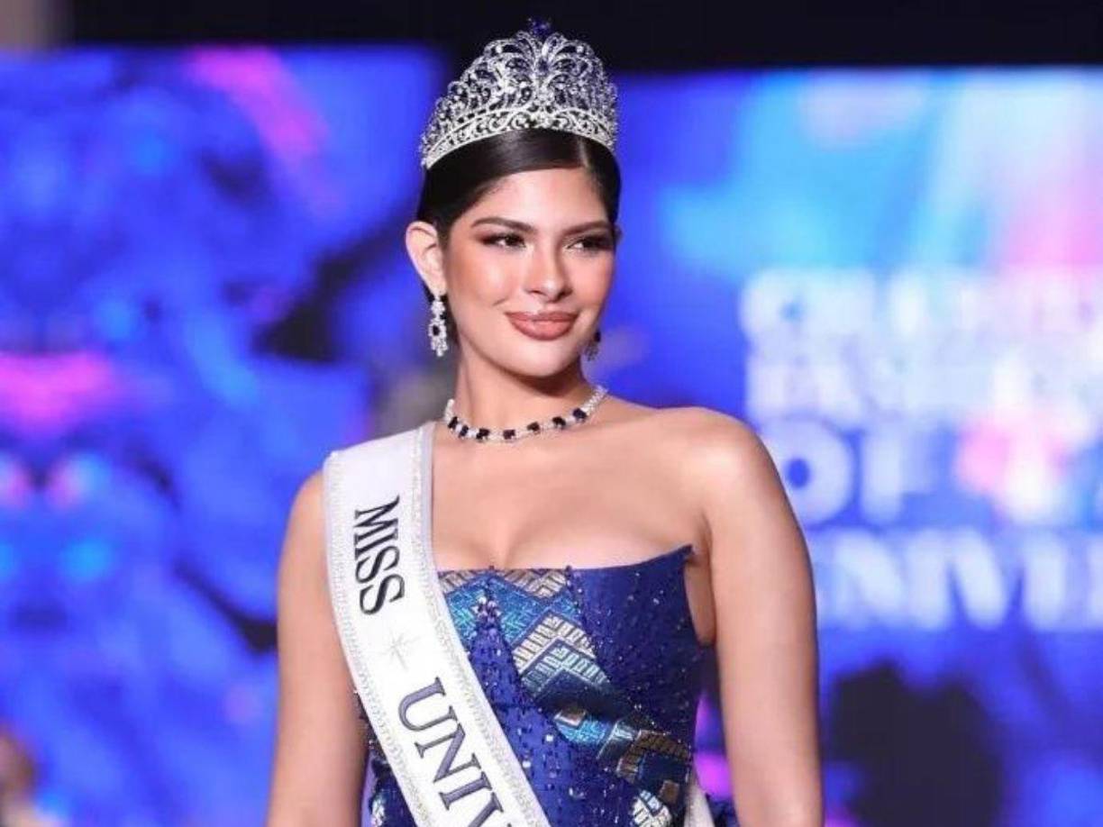 “Quiero informar que no estoy exiliada, quiero informarle a todos los medios de acá que no estoy exiliada”, aclaró. “Las puertas de mi país están abiertas para ir a celebrar con todos los nicaragüenses”.