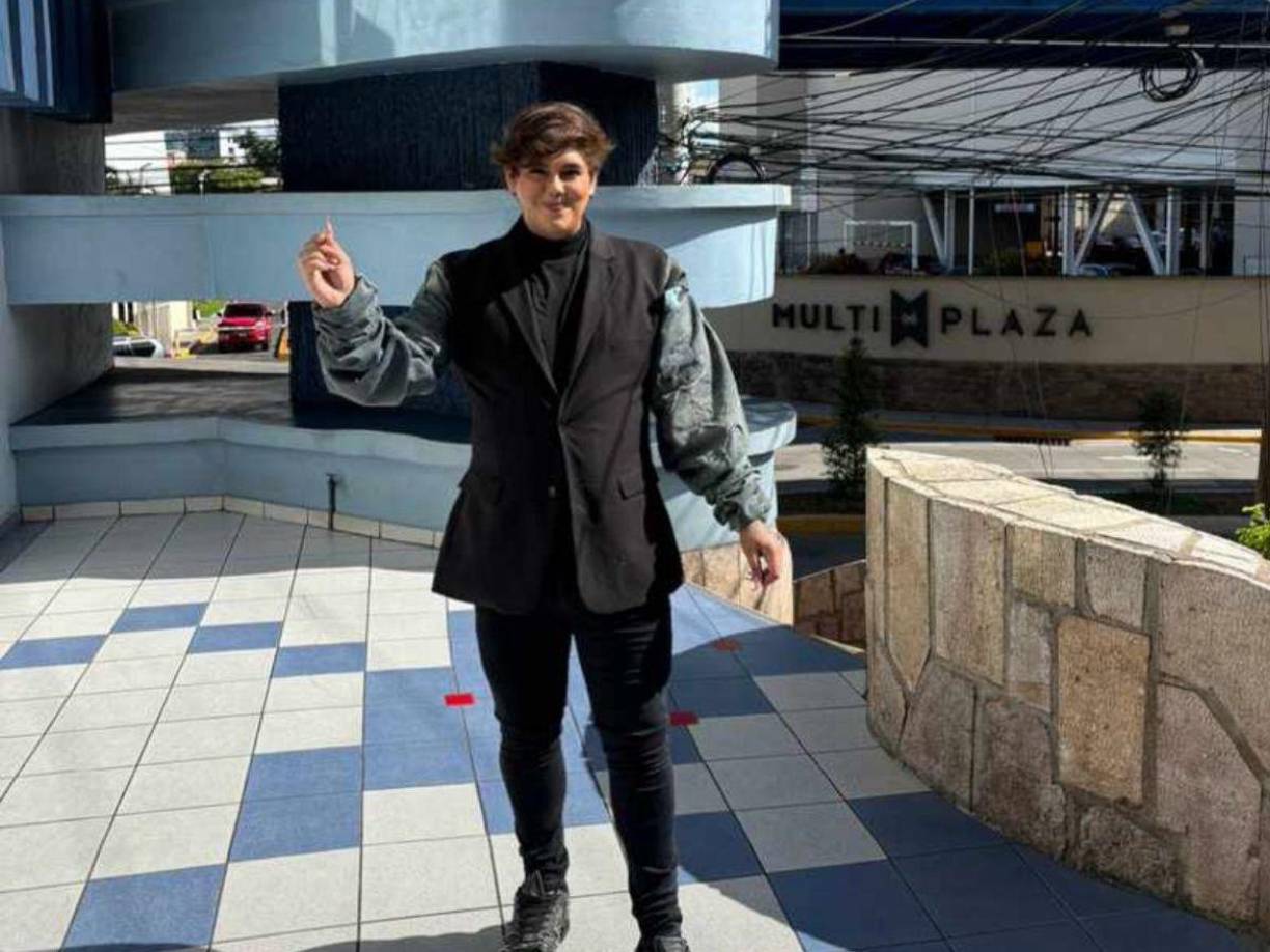 Mediante sus redes sociales, Antonio Sandrez se mostró muy emocionado al compartir la noticia de su emprendimiento “Sandrez Boutique”.