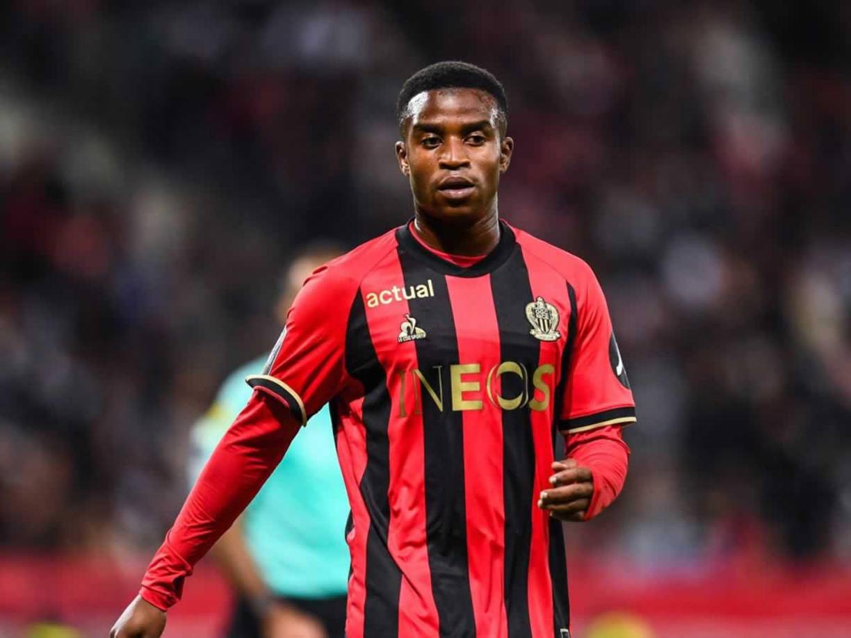 En estos momentos, Youssoufa Moukoko se encuentra cedido en el Niza por parte del Borussia Dortmund. Y el club alemán ya se ha pronunciado acerca las novedades sobre el caso del futbolista camerunés.